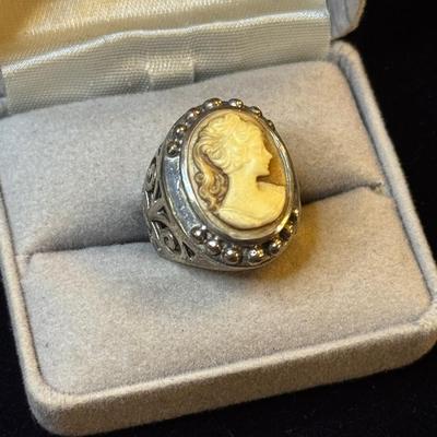 Chunky Silver Cameo Ring