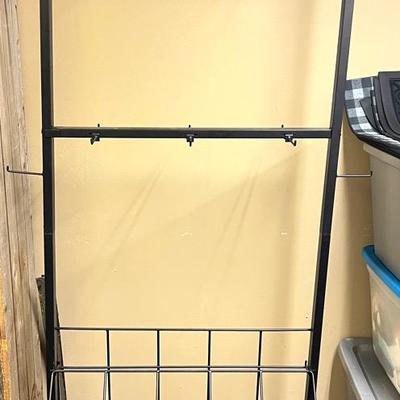 “Sassafras” Metal Display Shelf