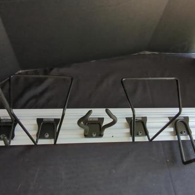 CRAFTSMAN VERSATRACK Garage Wall Storage System