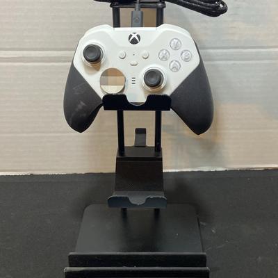 X Box Controller W/ Controller Stand