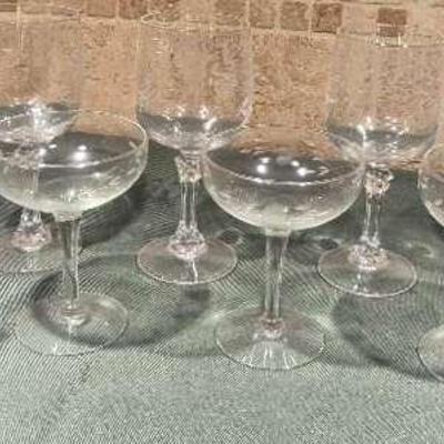 Princess House Mini Pitcher and Wine Glass Assortment 