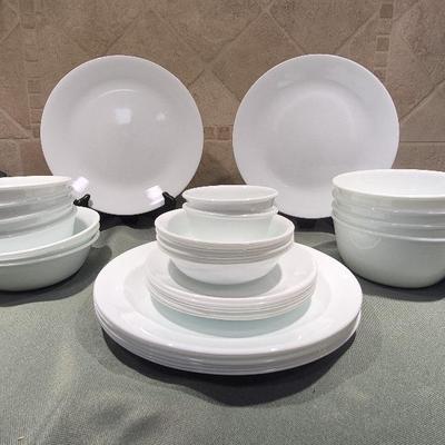 White Corelle Vitrelle Dinner Plates Soup Bowls and Saucers Set
