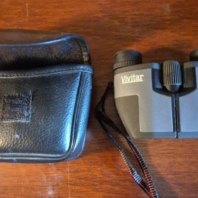 Vivitar 8 X 22 Binoculars With Case