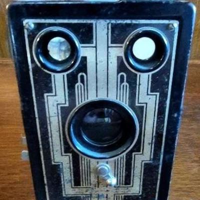 Vintage Kodak Brownie Junior Six 20 Box Camera 