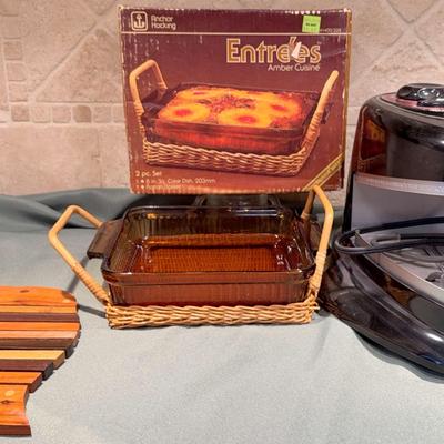 Presto Pizzaz Plus Rotating Oven, Anchor Hocking Amber Entree Dish, & More