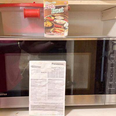 Panasonic Inverter Microwave Oven Model No. NN-SN9755 with Oven Mitt and Microwaveable Pasta Boat