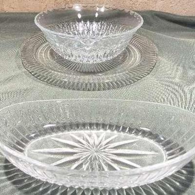Princess House Crystal Starburst Pattern Bowls and Platter