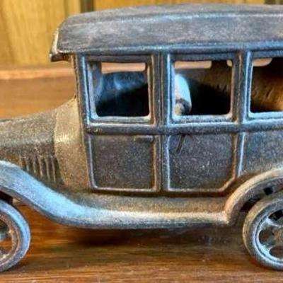 Vintage Cast Iron Ford Model T Truck 
