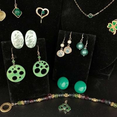 Ct223r lucky costume jewelry