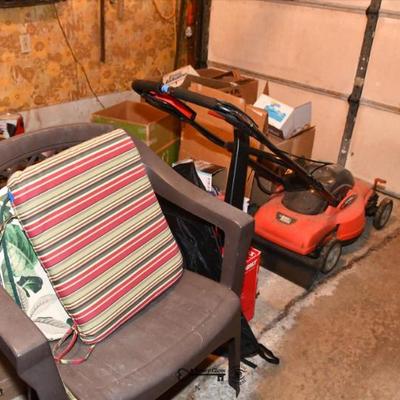 Sale Photo Thumbnail #414: 412 garage