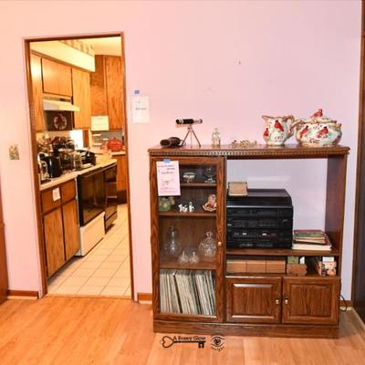 Sale Photo Thumbnail #94: 092 dining room