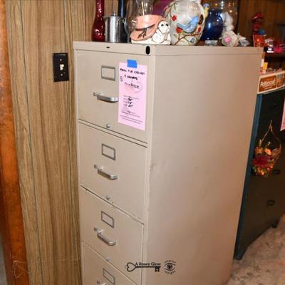 Sale Photo Thumbnail #720: 720 laundry room