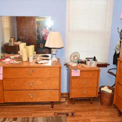 Sale Photo Thumbnail #24: 022 some highlights manhattan estate sale