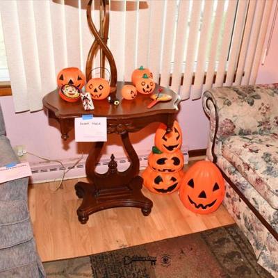 Sale Photo Thumbnail #81: 079 living room