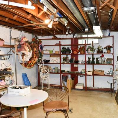 Sale Photo Thumbnail #624: 622 workshop
