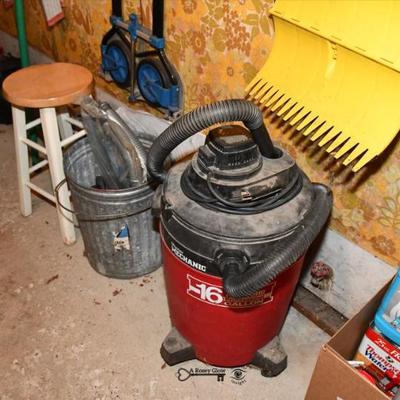 Sale Photo Thumbnail #407: 405 garage