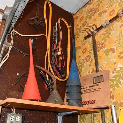 Sale Photo Thumbnail #420: 418 garage
