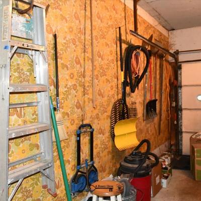 Sale Photo Thumbnail #395: 393 garage