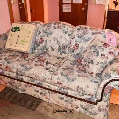 Sale Photo Thumbnail #88: 086 living room