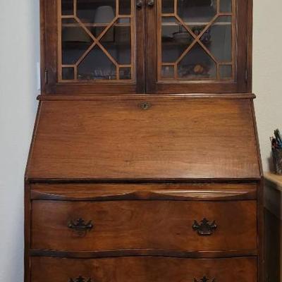 Antique Serpentine Secretary Desk w/Keys
