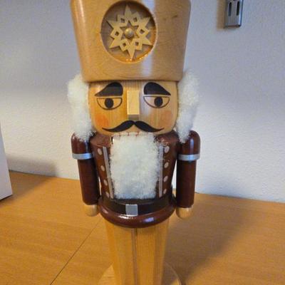 Erzgebirge German Soldier Nutcracker