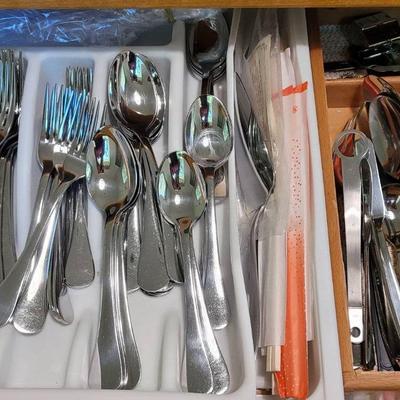 Flatware and Kitchen Utensils 