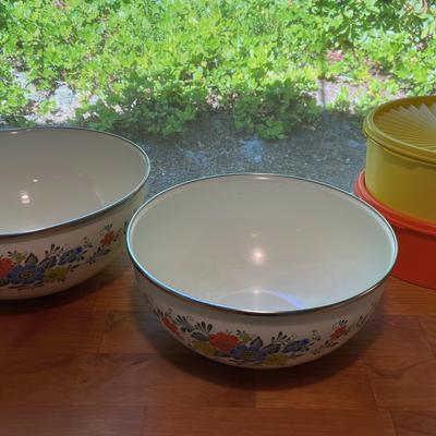 Kobe Kitchen Enamelware Bowl & Tupperware