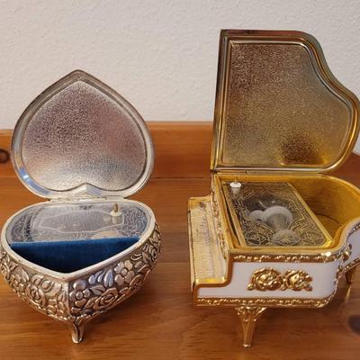 Music Boxes Heart and Piano Shaped