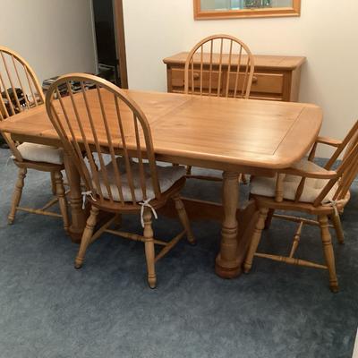 Pine Kitchen Table and Chairs 