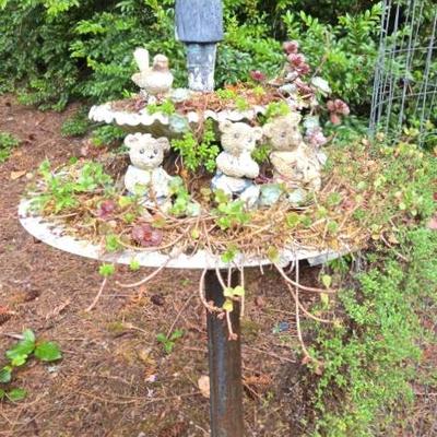 Metal Bird Bath Girl w/Umbrella 