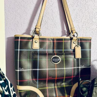Sale Photo Thumbnail #98
