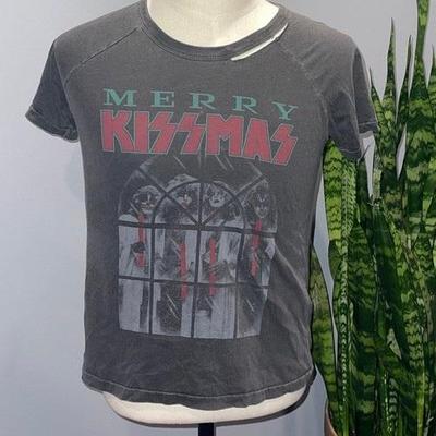 Jen8911 lucky brand faded black merry kissmas kiss shirt size medium