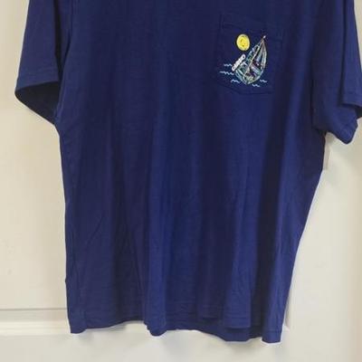 Jen8949 chubbies vintage graphic shirt size large. purple. surf