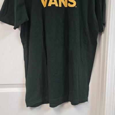 Jen8958  VANS Brand Graphic Vintage Music T-Shirt, Size XL, Dark Green and Gold.