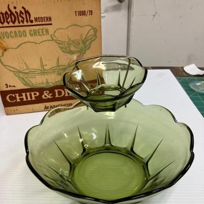 AAA3008 VTG Anchor Hocking   Swedish Modern  Avocado Green 3 pc Chip   Dip Set
