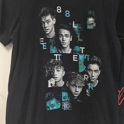 Jen8944 why don t we 8 letters size medium black t shirt