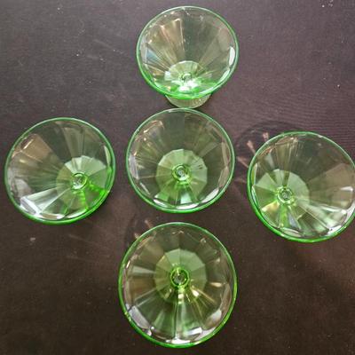 Uranium glass cups set of 5