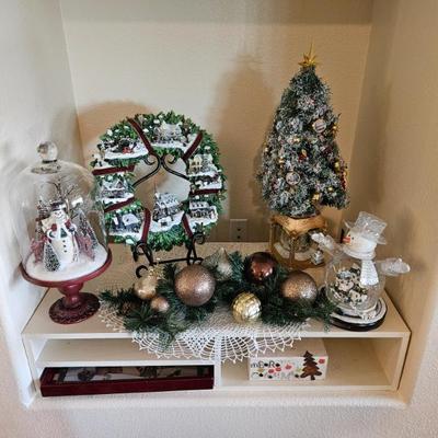 Sale Photo Thumbnail #59: Thomas Kincade Christmas Pieces