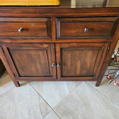 Sale Photo Thumbnail #94: Cabinet