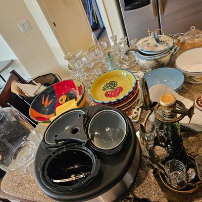Sale Photo Thumbnail #125: Kitchen Items