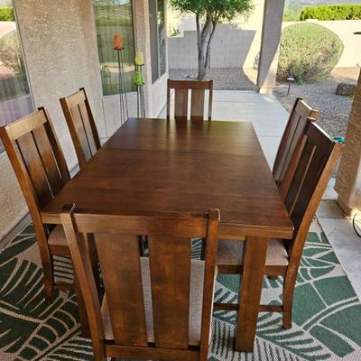 Sale Photo Thumbnail #85: Beautiful Dining Room Table 6 Chairs. 