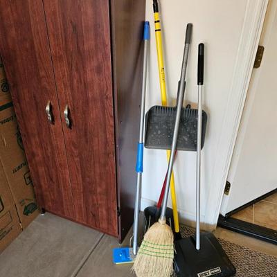 Sale Photo Thumbnail #117: Cabinet