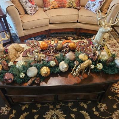 Sale Photo Thumbnail #52: Coffee Table