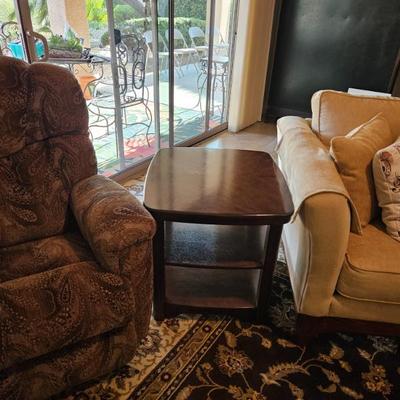 Sale Photo Thumbnail #53: End Table