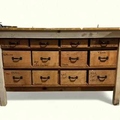 Work Bench (20 x 60 x 33.5)