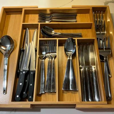 Stainless Steel Flatware With Serving Pieces And Steak Knives 