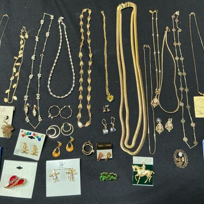 Gold Tone Costume Jewelry Many New Pieces 
