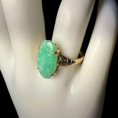 14k Gold Jade Ring (Size 7.75) (3.96 Grams)