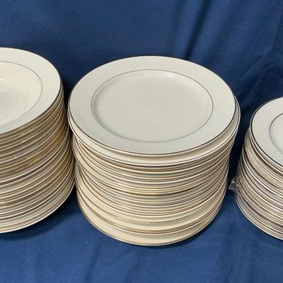 Set Of 18 Homer Laughlin 9” Plate, 7” Plate, 8” Bowl 