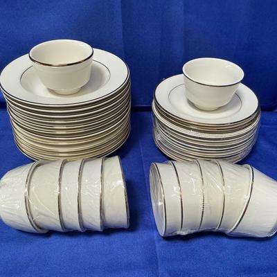 Homer Laughlin Classic Gold Rim China (No Dinner Plates) (MRO3)